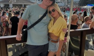 45岁杰拉德当外公！怀抱外孙女画面温馨 女婿是黑帮之子