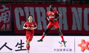 中超-阿奇姆彭双响 河南4-1新鹏城结束6轮不胜